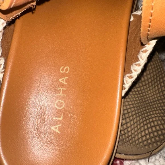 ALOHAS Tan Leather Sandals with Cream Stitching - Picture 4 of 5